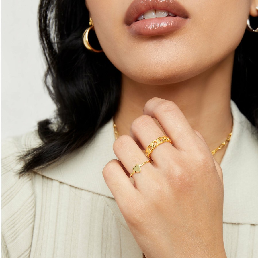 Shop The M Jewelers Essential Rings | The Mid Size Curb Ring