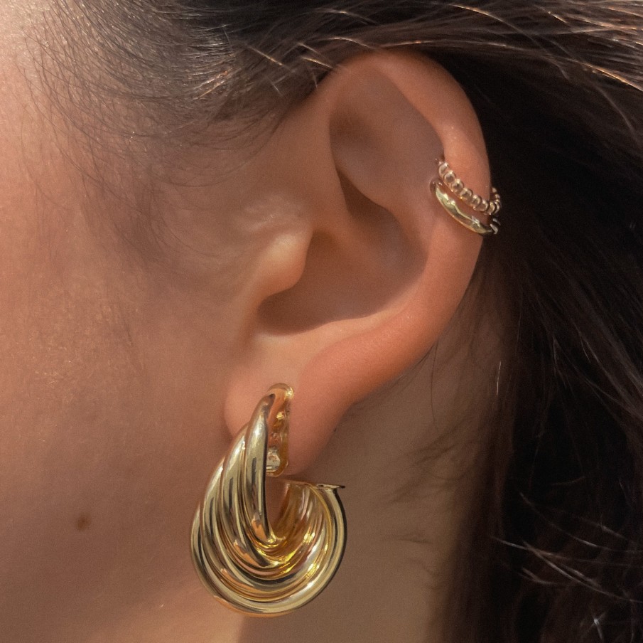 Shop mia jewelry Hoops | The Gold Wavy Hoops